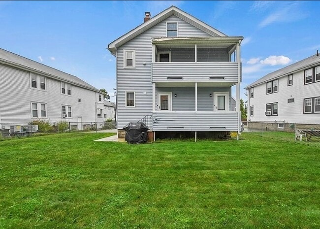 Building Photo - 358-360-360 Arlington St