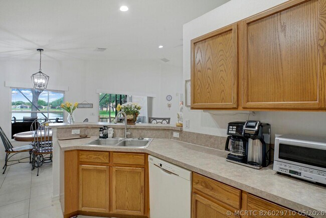 Building Photo - 5335 Vernio Ln