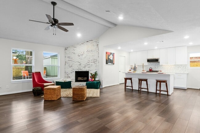 Building Photo - 6115 Lymbar Dr