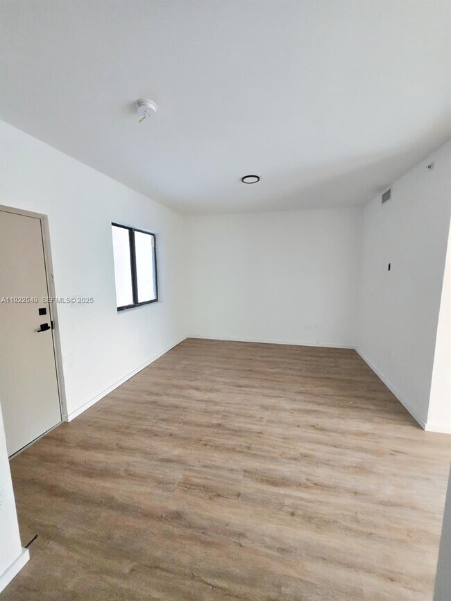 Building Photo - 753 NW 30th St