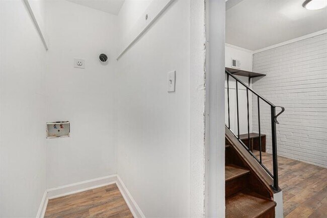Building Photo - 3181 Pennington Cir SW