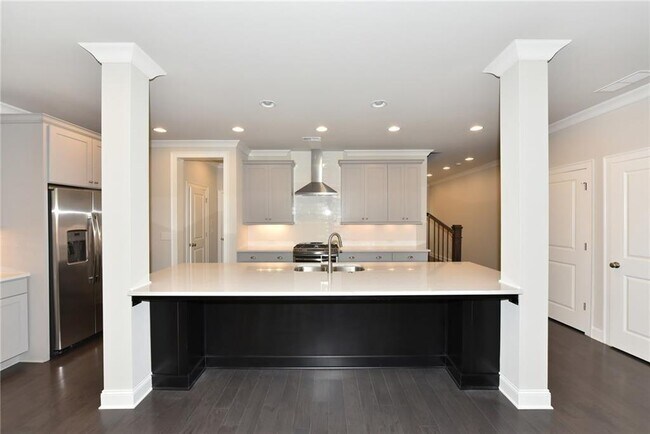 Building Photo - 5240 Cresslyn Rdg