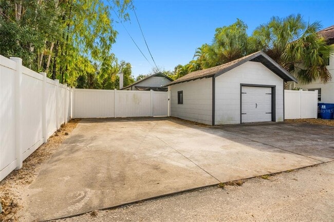 Building Photo - 313 23rd Ave N