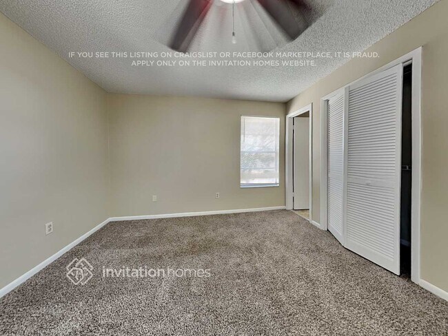 Building Photo - 1623 Palm Leaf Dr