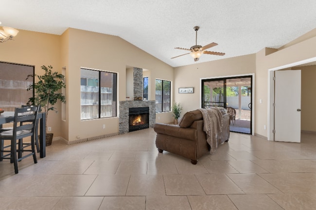 Building Photo - 4979 W Condor Dr