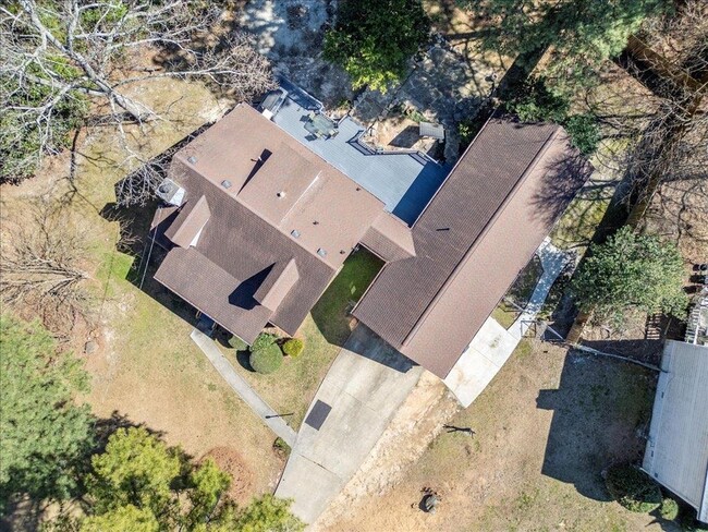 Building Photo - 150 Forest Ridge Ct SW
