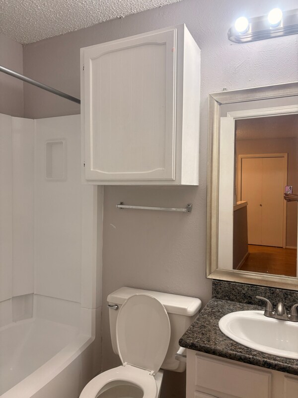 Building Photo - 2914 S Fielder Rd