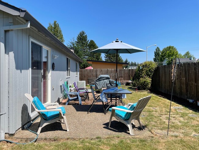 Building Photo - 3-Bedroom Home in Beaverton!