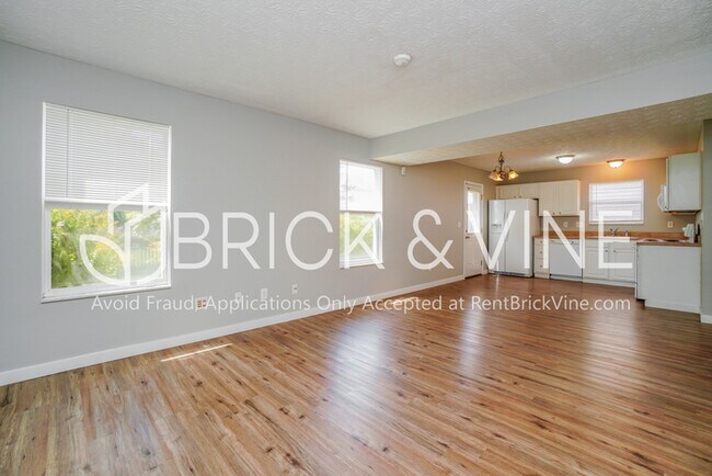 Building Photo - 3879 Liriope St