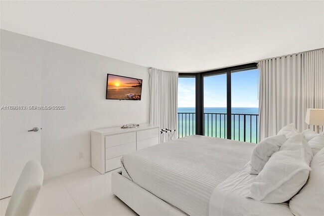 Building Photo - 9650 S Ocean Dr