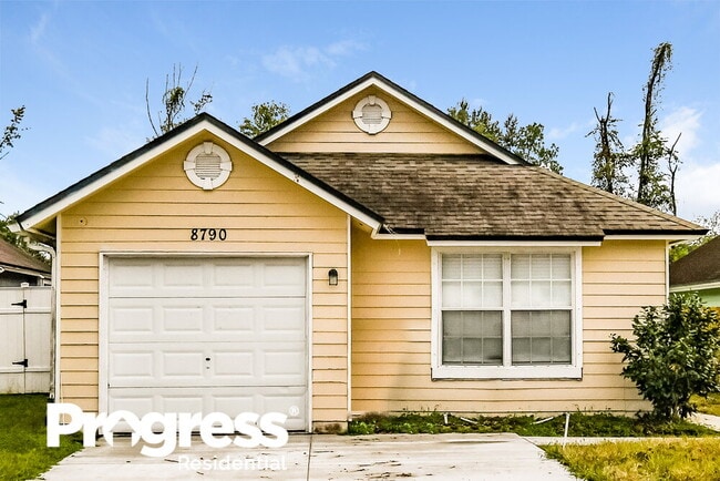 Building Photo - 8790 Townsquare Dr S