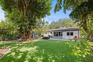 Building Photo - 90 NE 106th St