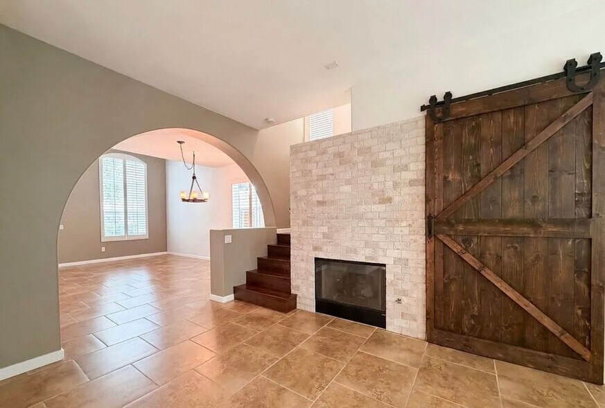 Building Photo - 28441 Silverking Trail