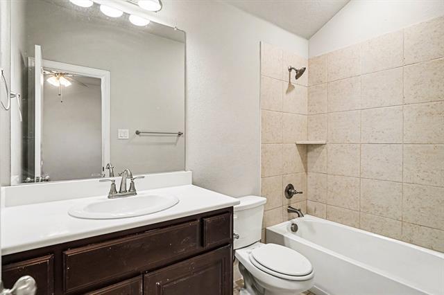 Building Photo - 1421 Warringwood Dr