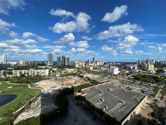 Building Photo - 1755 E Hallandale Beach Blvd