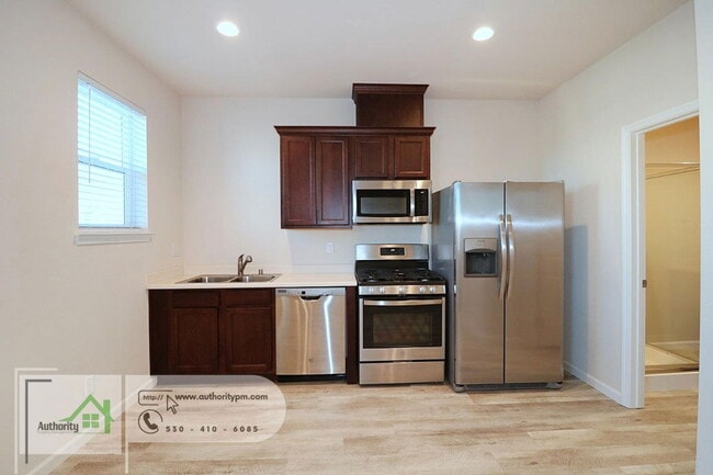 Building Photo - 838 Mission De Oro Dr