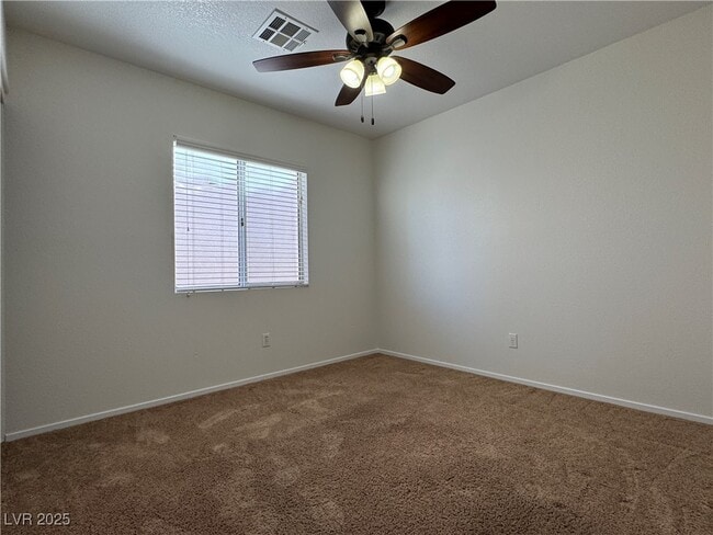 Building Photo - 5934 Gingham St