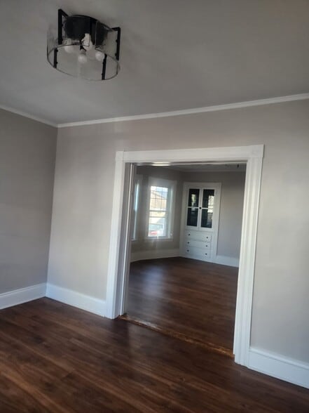 Building Photo - 135 Myrtle St