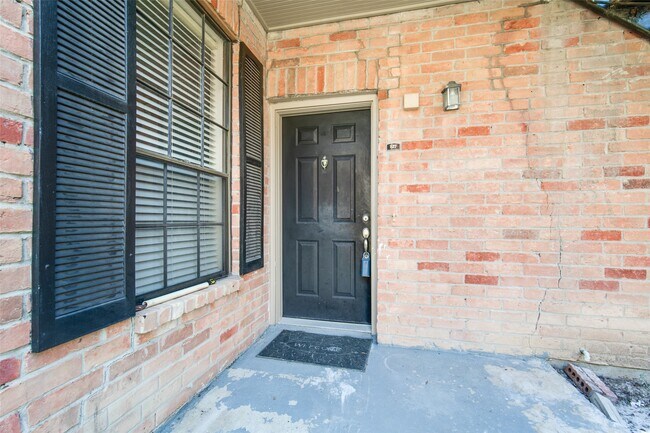 Primary Photo - 2255 Braeswood Park Dr