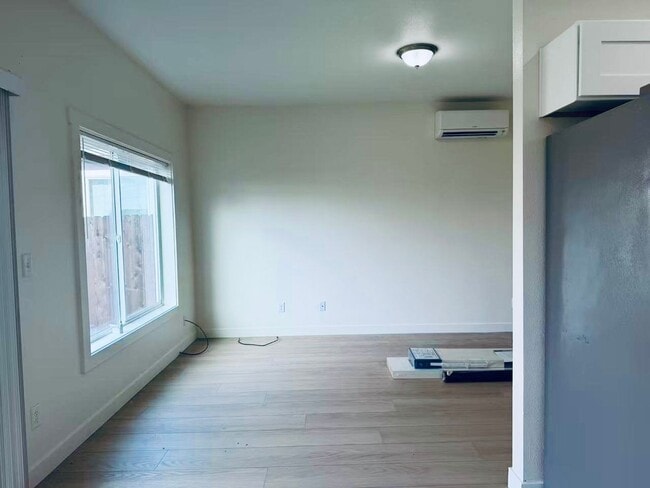 Building Photo - 1926 SW Washington St