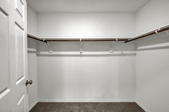 Building Photo - 11130 N Lake Mist Ln