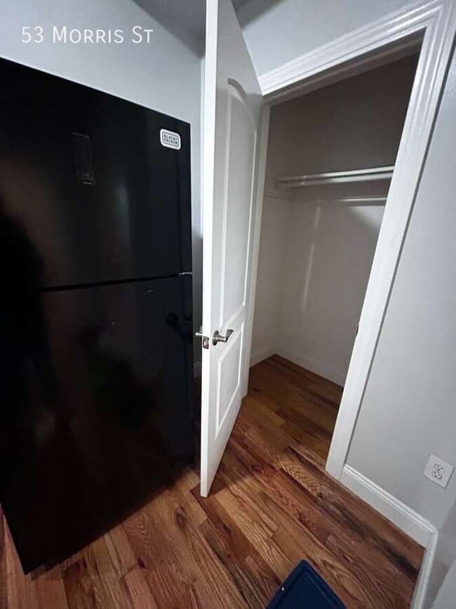 Building Photo - 53 Morris St