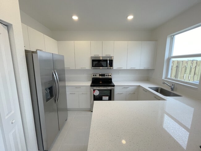 Building Photo - 12432 NW 23rd Ct