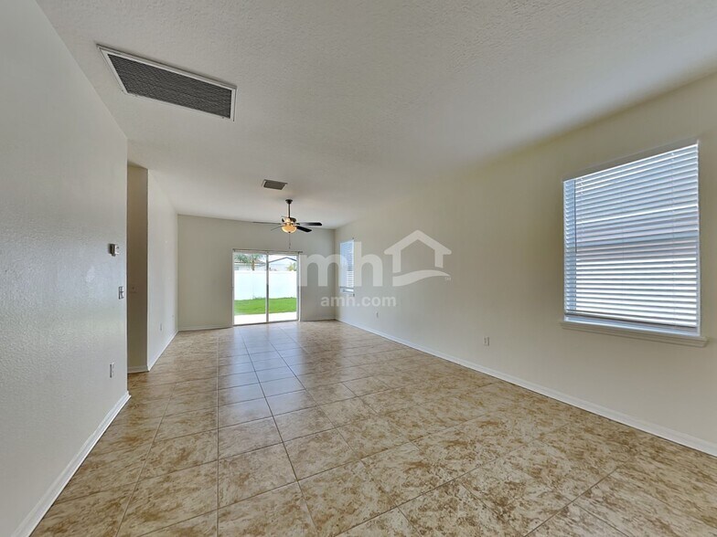 Building Photo - 3721 Crystal Dew St