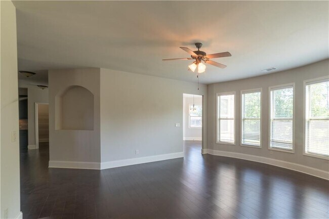 Building Photo - 7445 Oldbury Pl