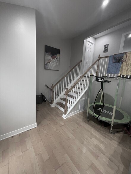 Building Photo - 1160 Osterman Ave