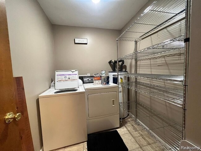 Building Photo - 2224 Touchdown Ct