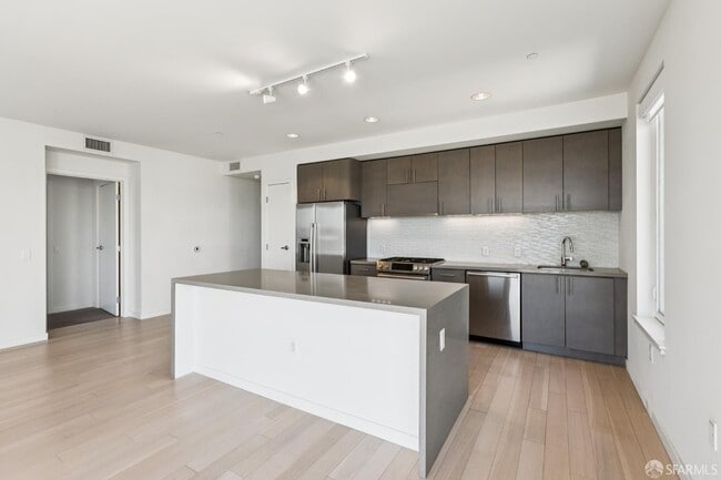 Building Photo - 52 Innes Ct