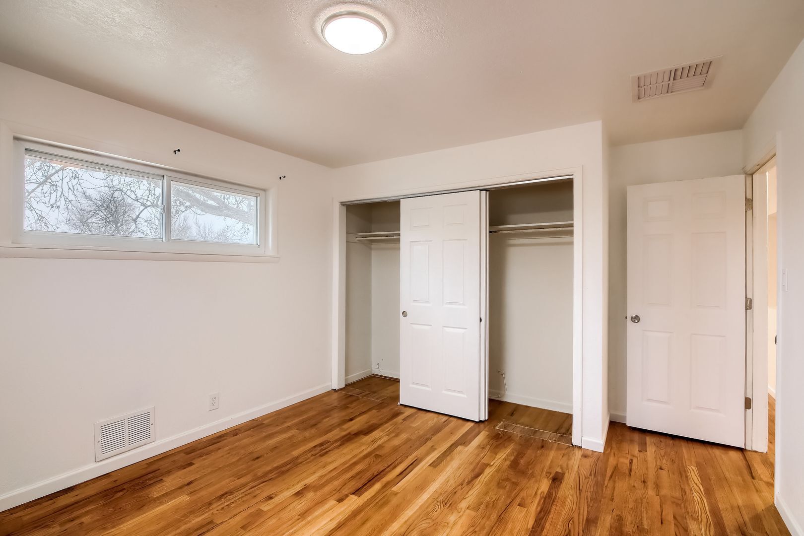 Building Photo - 207 Teal St