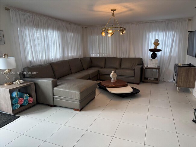 Building Photo - 1301 Grouper Dr