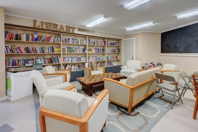 Building Photo - 199 Sandcastle Key