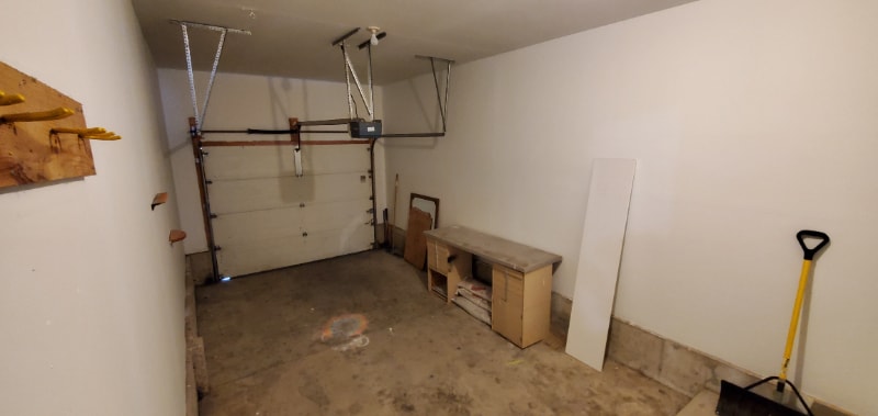 Building Photo - 3613 Newcastle Dr SE