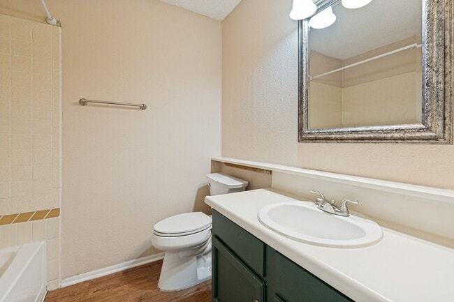 Building Photo - 16006 Eagleway St
