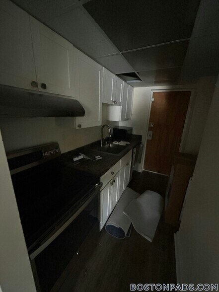Building Photo - 28 Faxon St