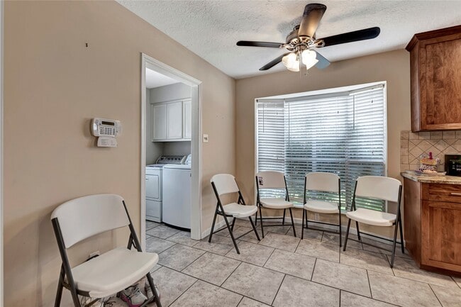 Building Photo - 11718 Scottsdale Dr