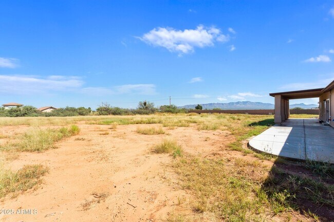 Building Photo - 8373 E Sunwing Ridge Dr