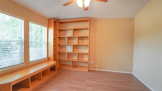 Building Photo - 2110 Rose May Dr