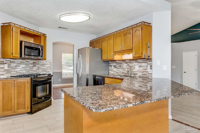 Building Photo - 4917 Alvin Dr