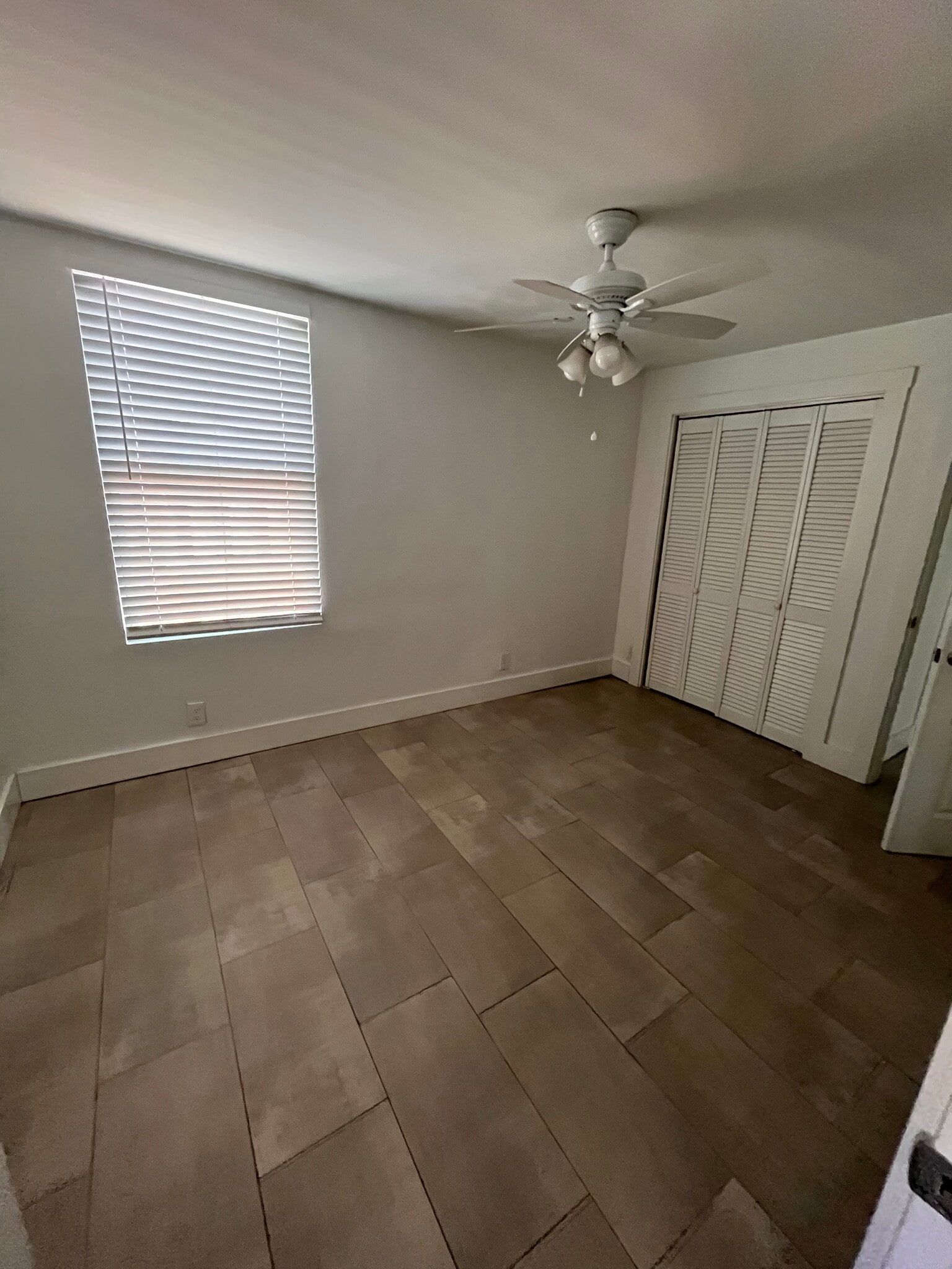 Building Photo - 216 S Edison Ave