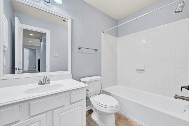 Building Photo - 14727 Bronze Finch Dr