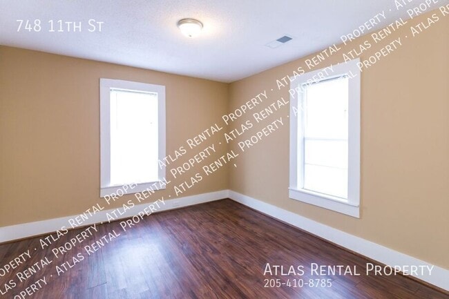 Building Photo - 748 11th St