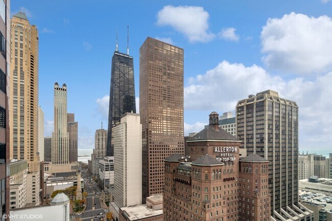 Building Photo - 118 E Erie St