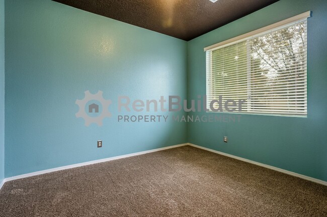 Building Photo - LEASE PENDING – PLEASE APPLY AT YOUR OWN D...