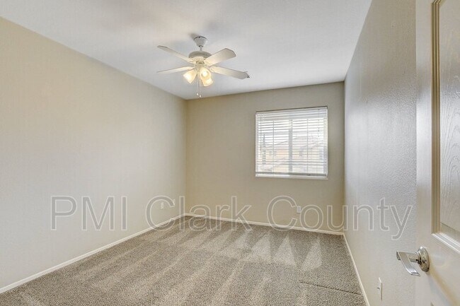 Building Photo - 8912 Ochoa St