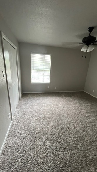 Building Photo - 114 Meadow View Dr