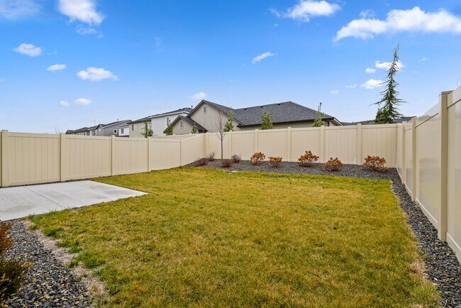 Building Photo - Beautiful 4-Bedroom Home in Meridian – Available Now | $2,400/month